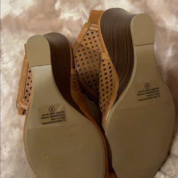 Altard State Cognac Wedges-NEVER BEEN WORN-size 8 - Picture 3 of 3